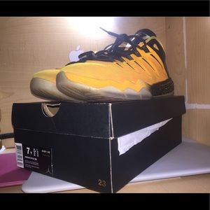 Air Jordan CP3.IX GS Laser Orange Size 7